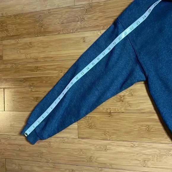 Bad Bunny Christmas Sweatshirt m cotton polyester blend - Picture 4 of 5